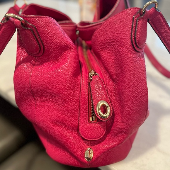 Beautiful Pink Coach Shoulder Bag - Picture 4 of 11
